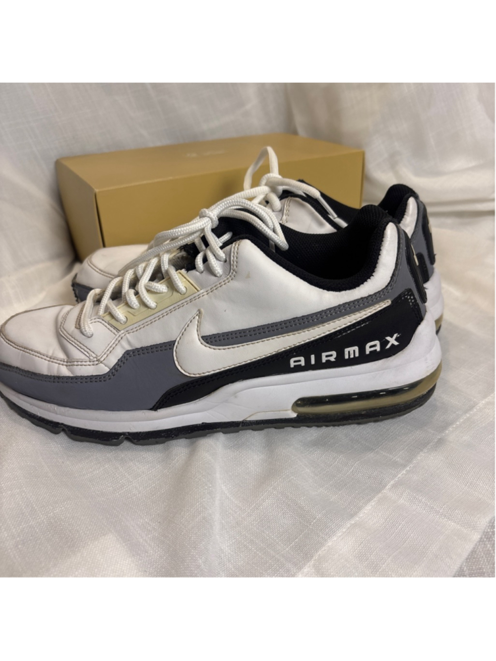 NIKE AIRMAX LTD 3 athletic shoes - Picture 7 of 10